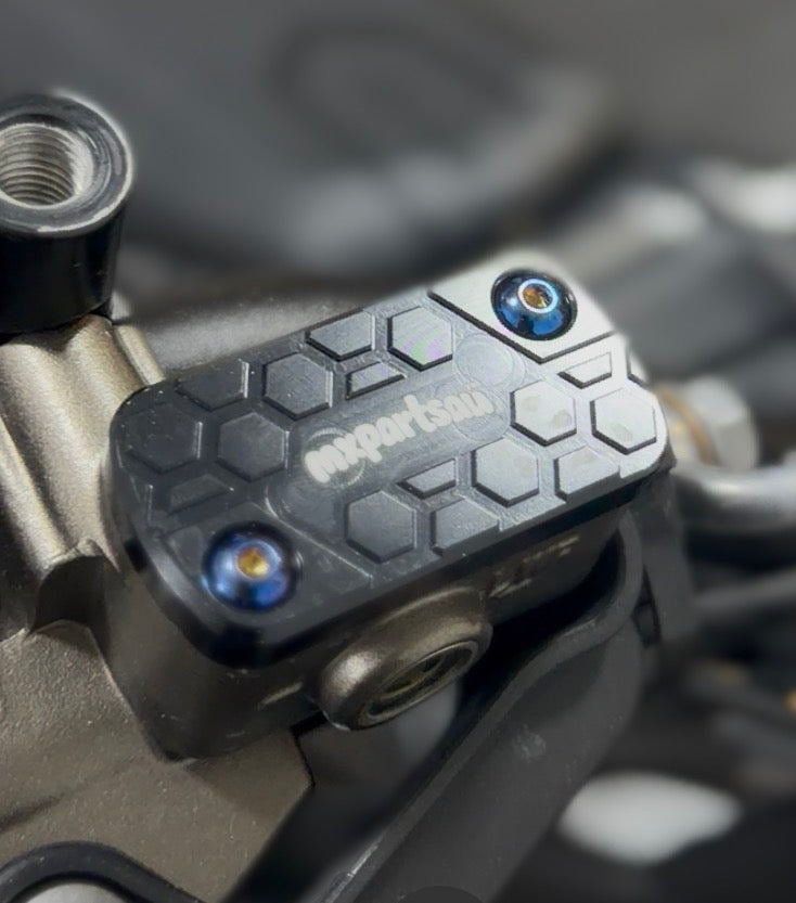 Ultra Bee Brake Cap (Free Titanium)