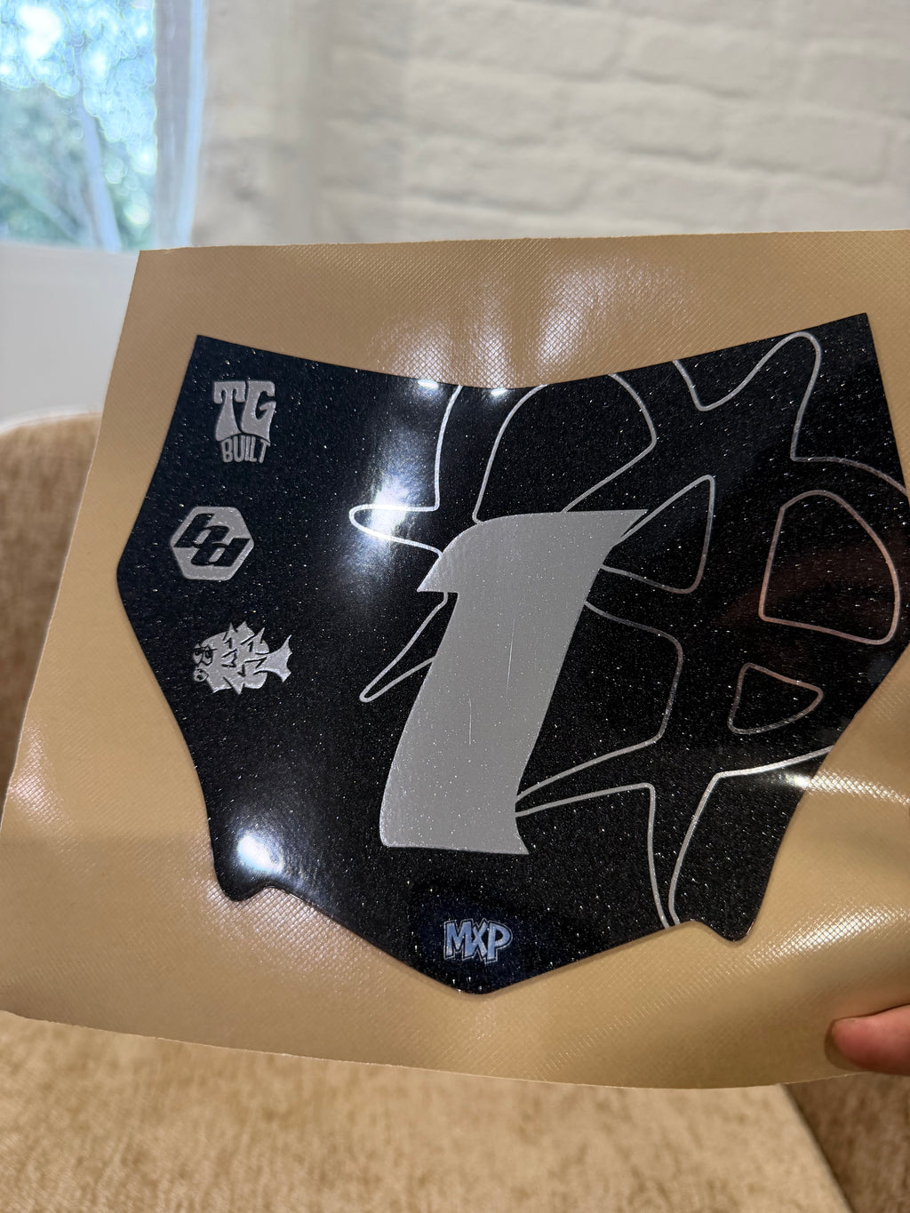 Motocuts ‘Unmanageable’ Decal Design
