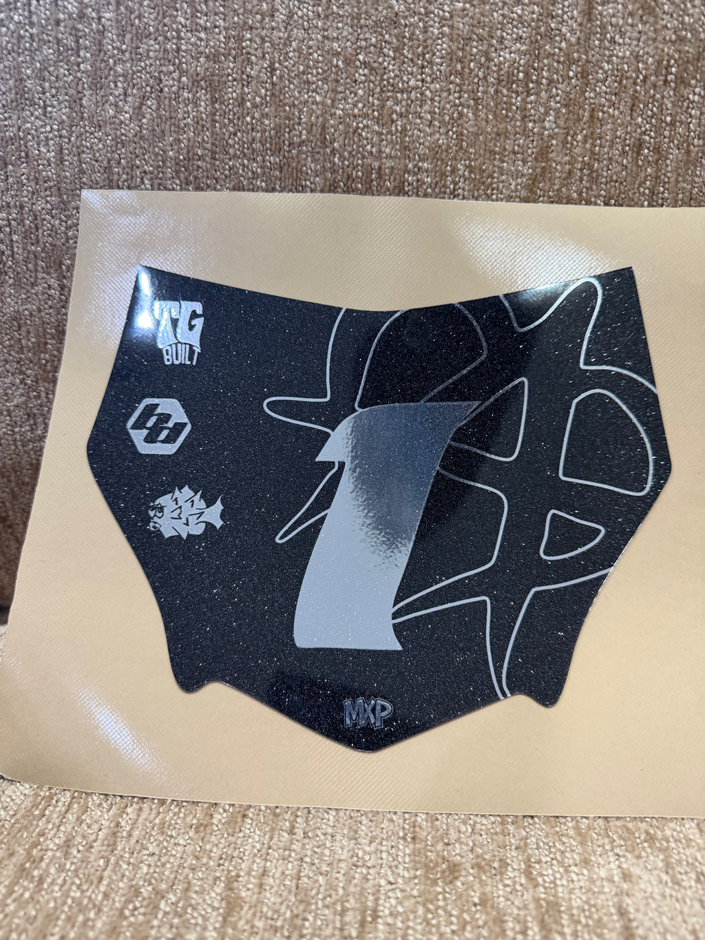 Motocuts ‘Unmanageable’ Decal Design
